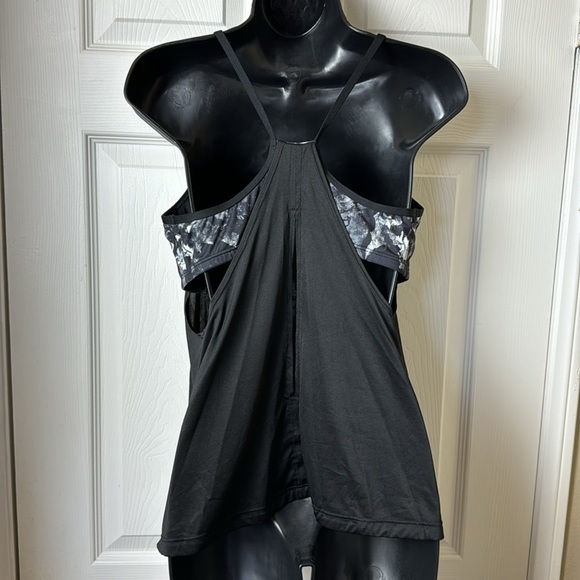 Nike Swim Layered Tankini and Athletic Top with Relaxed Fit - Size L - Picture 4 of 5